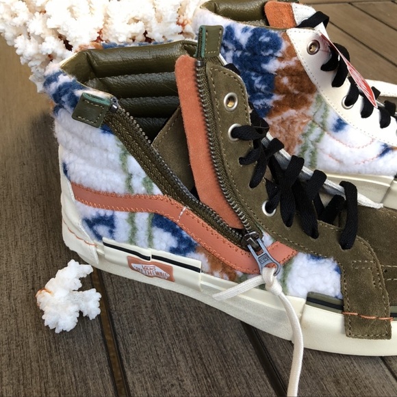 🌴🔆VANS- HI TOPS ZIPPER CARPET AWESOMENESS🔆🌴 - Picture 9 of 14